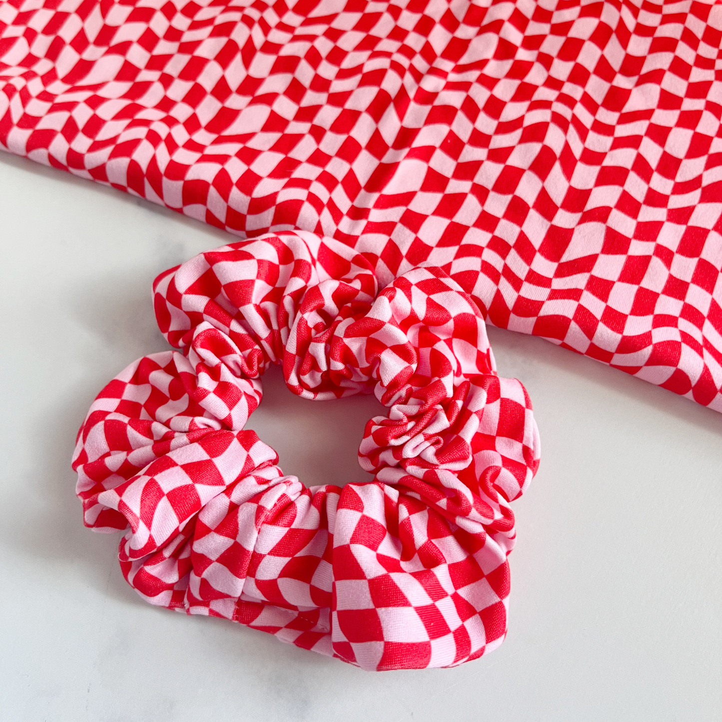 Pink/Red Wavy Checkered Scrunchie